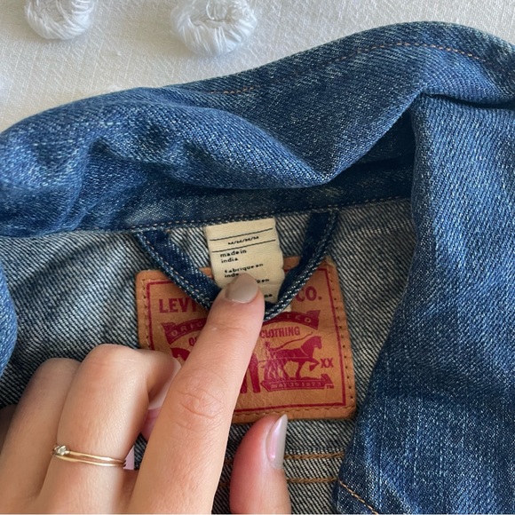 Levi's Trucker Jacket sz M - Picture 2 of 4
